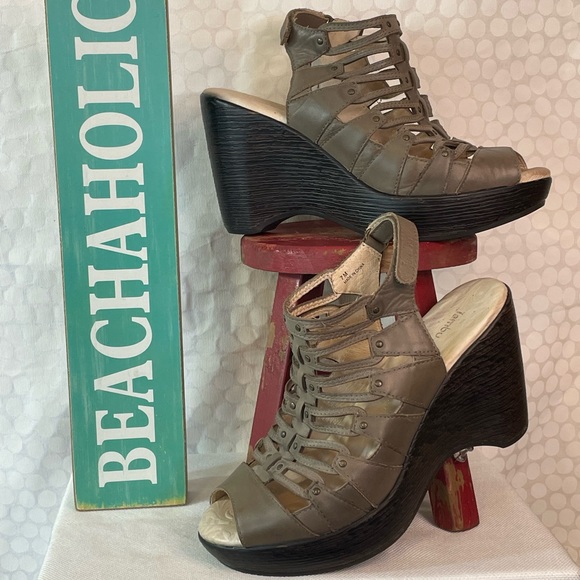 Jambu Shoes - ♦️JAMBU sport wedges♦️